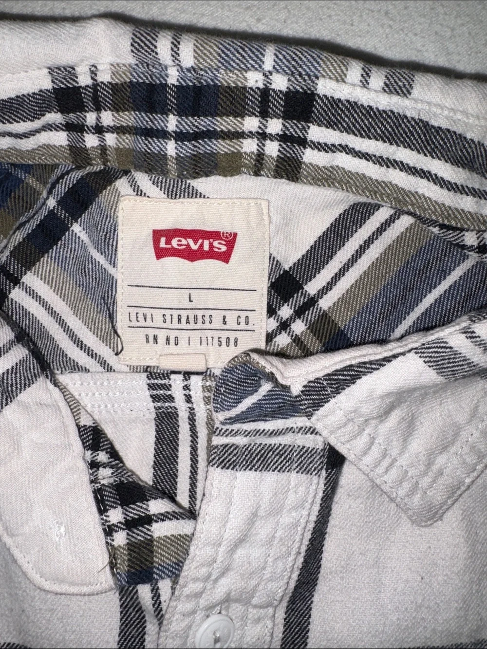 Levi’s White Navy Plaid Long Sleeve Button Down Flannel Shirt - Men’s L